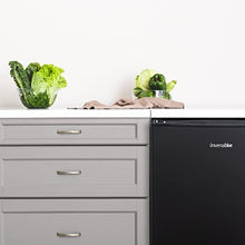 Carregar imagem no visualizador da galeria, UNIVERSALBLUE Frigorífico Bajo Encimera Negro | Frigorífico Mini 90L | Puerta Reversible | Frigorífico Pequeño Bajo Consumo | 0º a -3º | Fácil Almacenamiento | Sistema Silencioso | Luz Interior