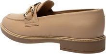 Carregar imagem no visualizador da galeria, CAPRICE FOOTWEAR Loafer MIA Mocassim Feminino em Couro Genuíno Anilina Elegante com Aplicação e Fabricados em Portugal