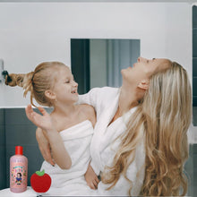 Carregar imagem no visualizador da galeria, Conjunto de banho Disney Princess com gel de banho vegano 300 ml e esponja temática, cuidado suave e ideal para crianças, 2 peças