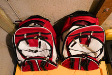 Carregar imagem no visualizador da galeria, Blue Seventy-Two - Pro Series - Kit de supervivencia de mochila de emergencia roja de lujo de 72 horas para 1 persona | Kit de supervivencia para emergencias (incluye tabletas de agua)