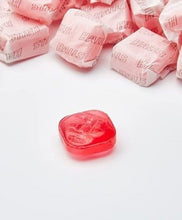 Carregar imagem no visualizador da galeria, Halls Morango: Caixa Completa com 480 Unidades, 24 Pacotes de 20 Sticks de 32g, 15.360g