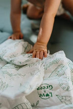 Carregar imagem no visualizador da galeria, Love &amp; Green – Pañales hipoalergénicos 0% para bebé, 23 pañales, talla 1
