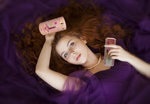 Carregar imagem no visualizador da galeria, Set de Maquillaje 4 en 1: Paleta de Sombras, Brillo Labial, Máscara y Delineador Líquido Veganos, 4 Piezas Ideales para Cualquier Look
