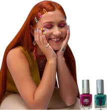 Carregar imagem no visualizador da galeria, Conjunto de manicure infantil, 8 peças, kit de unhas para meninas com esmalte, autocolantes e unhas postiças, maquilhagem segura para meninas a partir de 6 anos
