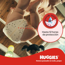 Carregar imagem no visualizador da galeria, Huggies Little Movers Pañal Braguita para Bebé con Diseños Disney Talla 4 (9-14 kg), 4 Packs de 30, Total 120 Pañales - Exclusivo Online
