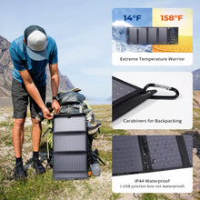 Carregar imagem no visualizador da galeria, BigBlue 28W Cargador Panel Solar (5V/4,8A Total Máximo) IP44 Impermeable Placa Solar Plegable con 2 USB-C y 1 USB-A Puertos para Móviles, Tablets, GoPro y Otros Dispositivos Digitales
