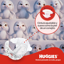Carregar imagem no visualizador da galeria, Huggies Little Movers Pañales para Bebé con Diseños Disney Talla 4 (7-18 kg), Comodidad para la Piel 24/7, 3 Packs de 50, Total 150 Pañales
